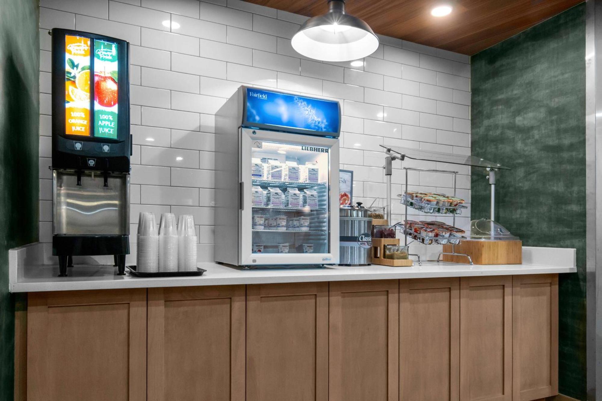 Fairfield Inn & Suites רוקי מאונט מראה חיצוני תמונה