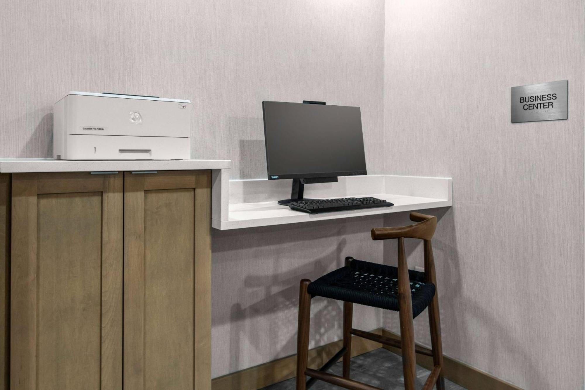 Fairfield Inn & Suites רוקי מאונט מראה חיצוני תמונה