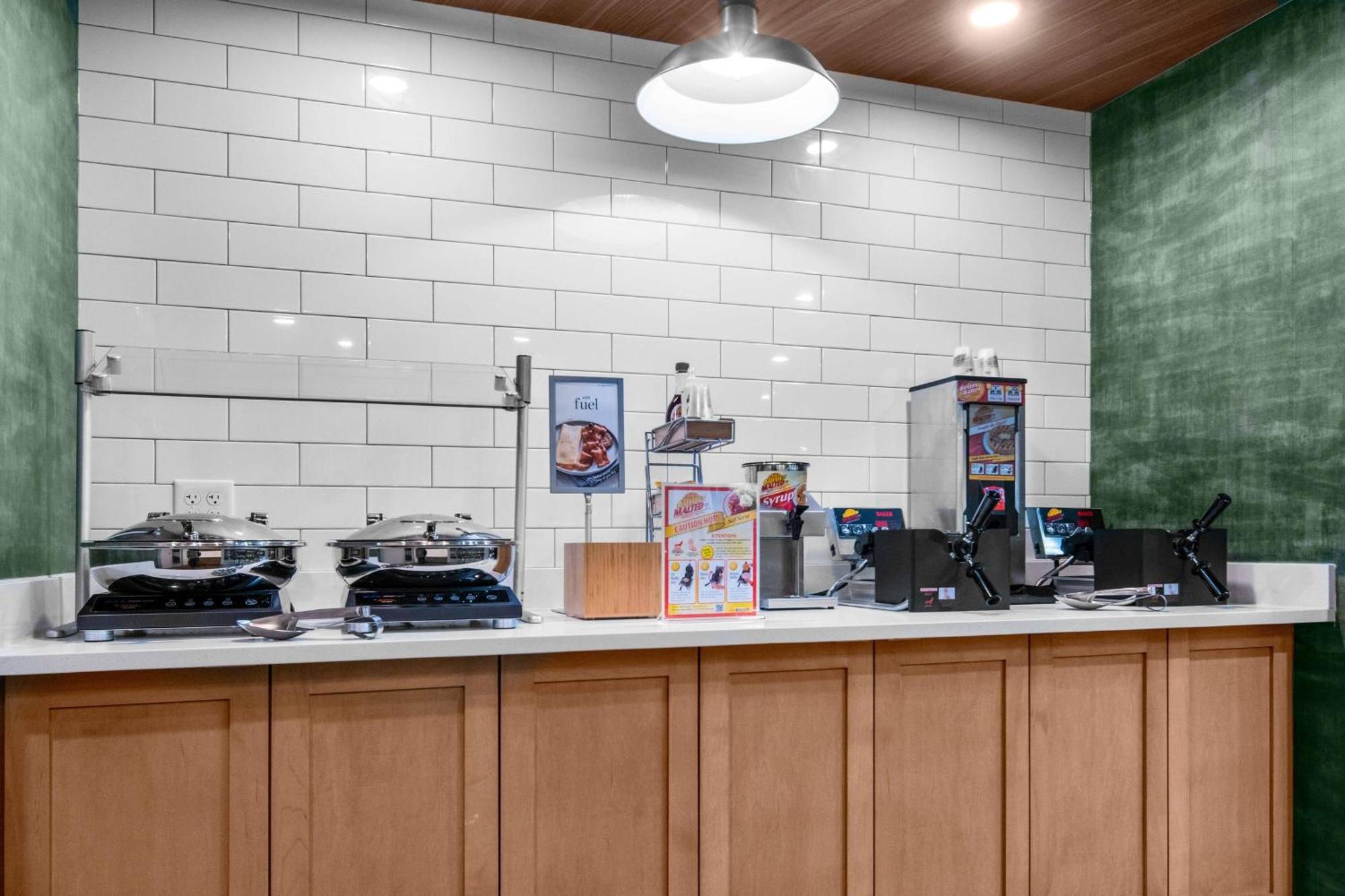 Fairfield Inn & Suites רוקי מאונט מראה חיצוני תמונה