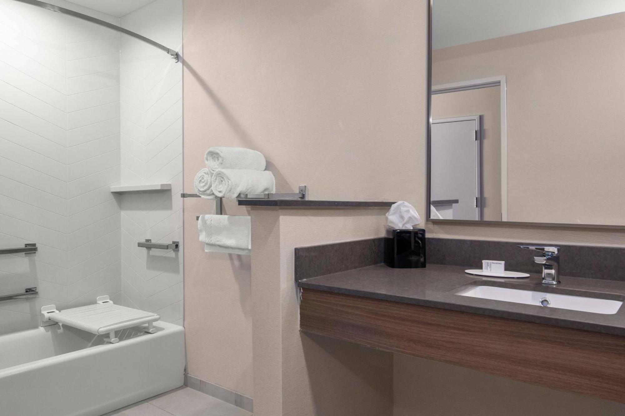 Fairfield Inn & Suites רוקי מאונט מראה חיצוני תמונה